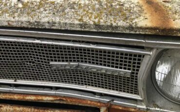 Plymouth-valiant-1968-white-3