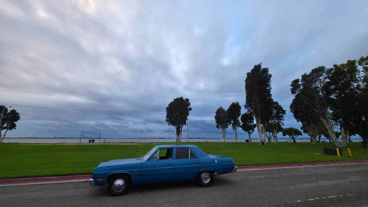 Plymouth-valiant-1974-4