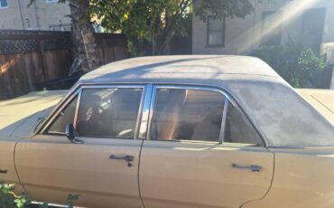 Plymouth-valiant-1974-5