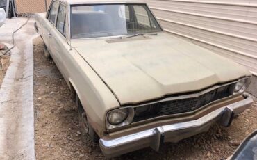 Plymouth-valiant-1974-white-1