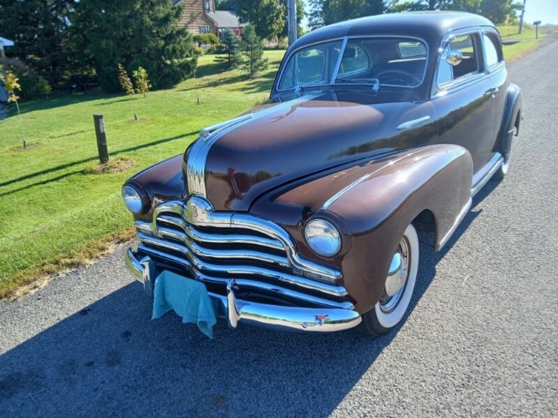 Pontiac-1947-Sedan-1