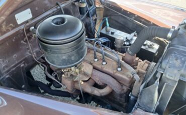 Pontiac-1947-Sedan-4