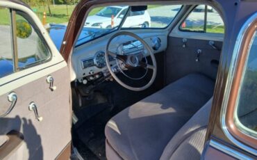 Pontiac-1947-Sedan-5