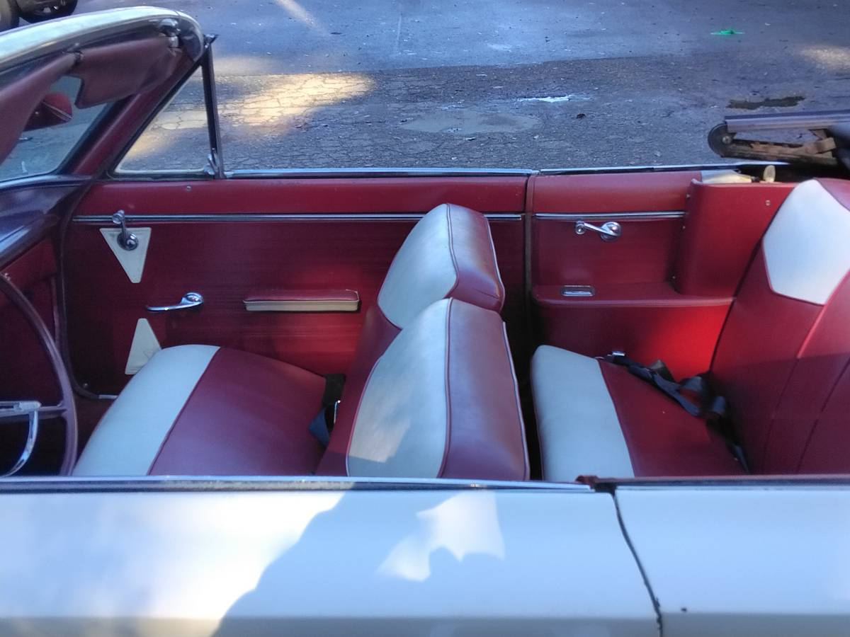 Pontiac-1962-white-13