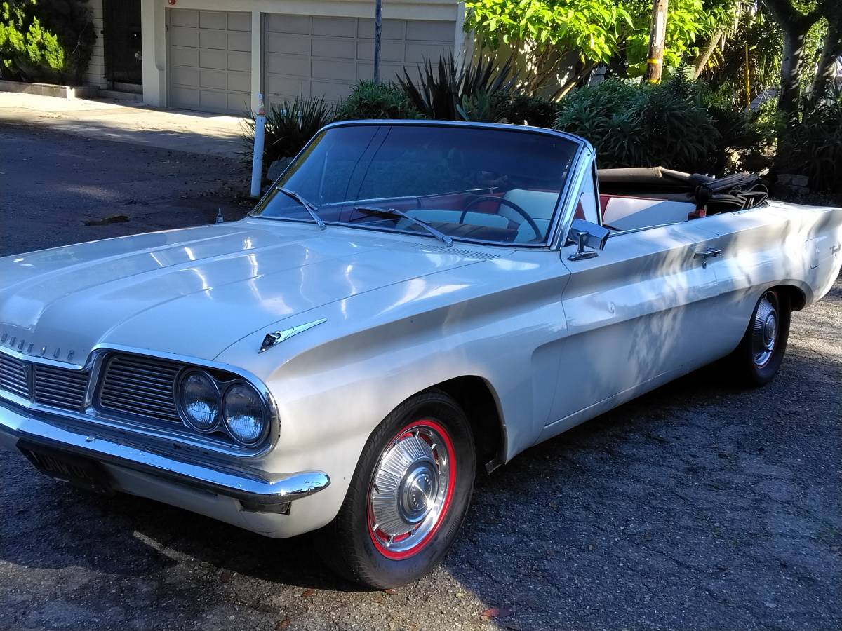 Pontiac-1962-white-2