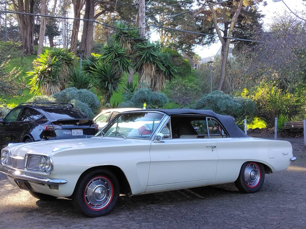 Pontiac-1962-white-7