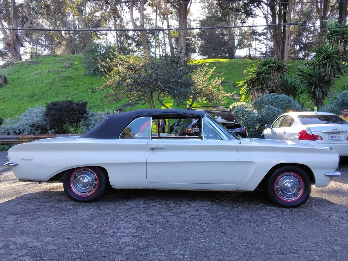 Pontiac-1962-white-9