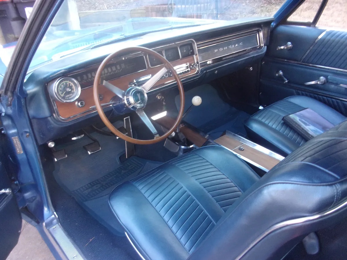 Pontiac-22-1966-Barrier-Blue-Barrier-Blue-1