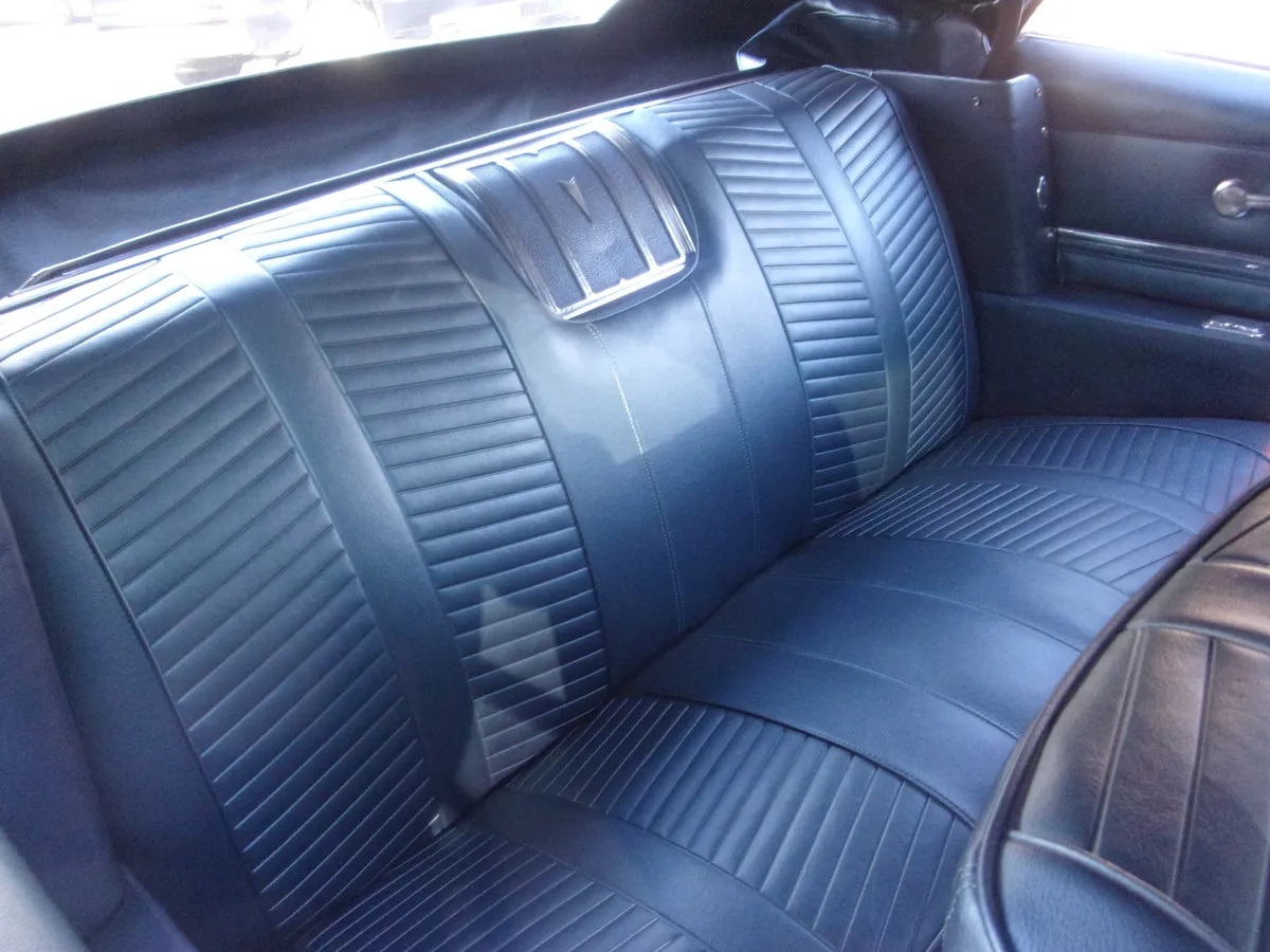 Pontiac-22-1966-Barrier-Blue-Barrier-Blue-4