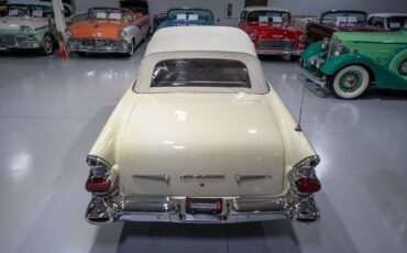 Pontiac-Bonneville-1957-Convertible-17