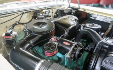 Pontiac-Bonneville-1957-Convertible-2