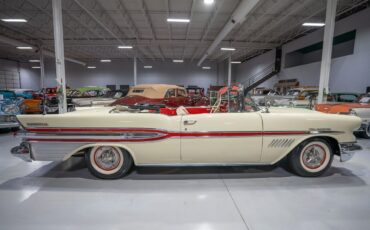 Pontiac-Bonneville-1957-Convertible-23