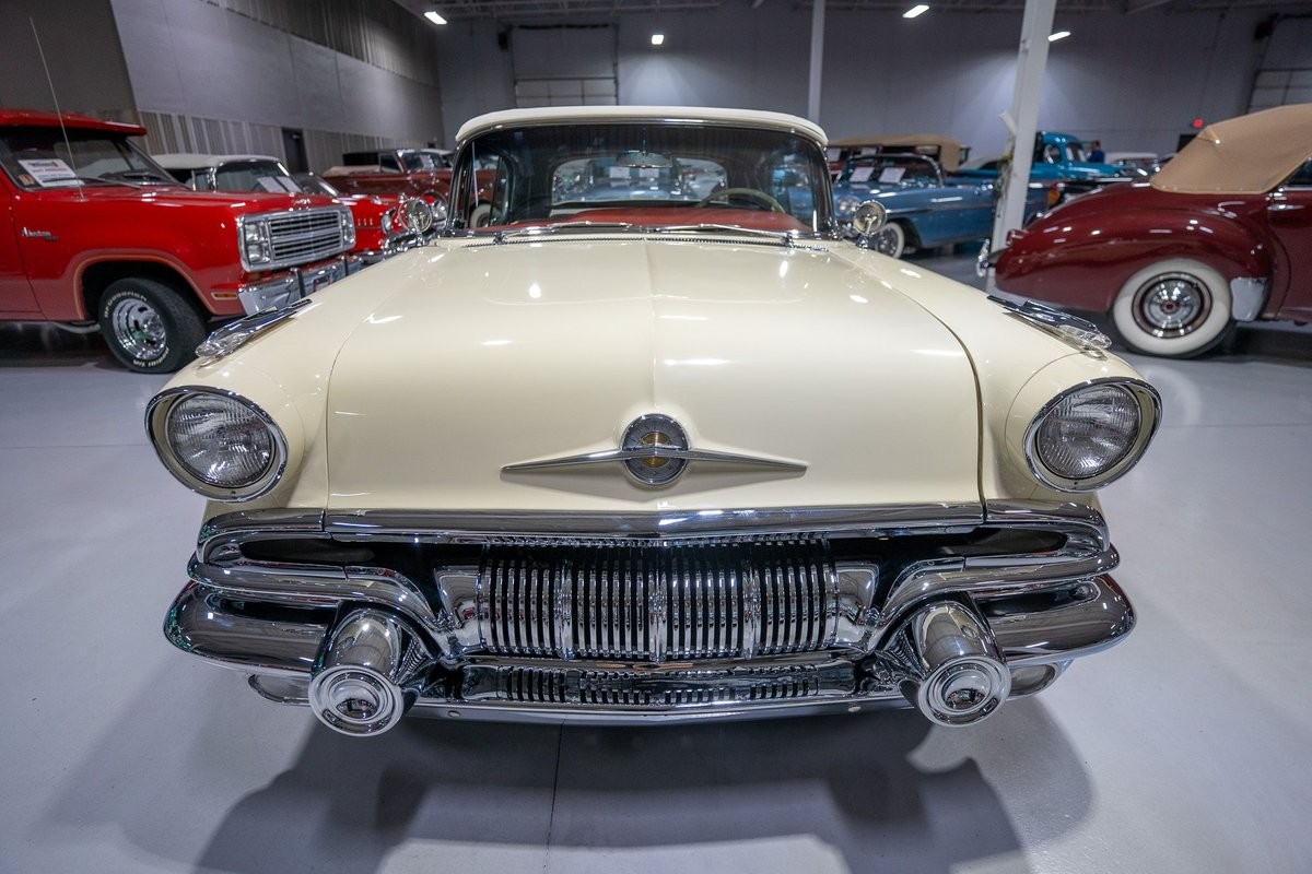 Pontiac-Bonneville-1957-Convertible-29
