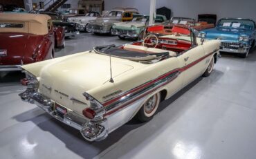 Pontiac-Bonneville-1957-Convertible-8