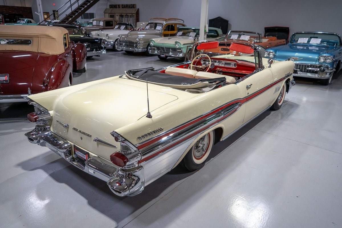 Pontiac-Bonneville-1957-Convertible-8