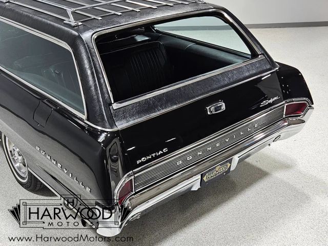 Pontiac-Bonneville-1965-Wagon-16