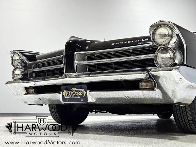 Pontiac-Bonneville-1965-Wagon-17