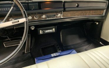 Pontiac-Bonneville-1968-11