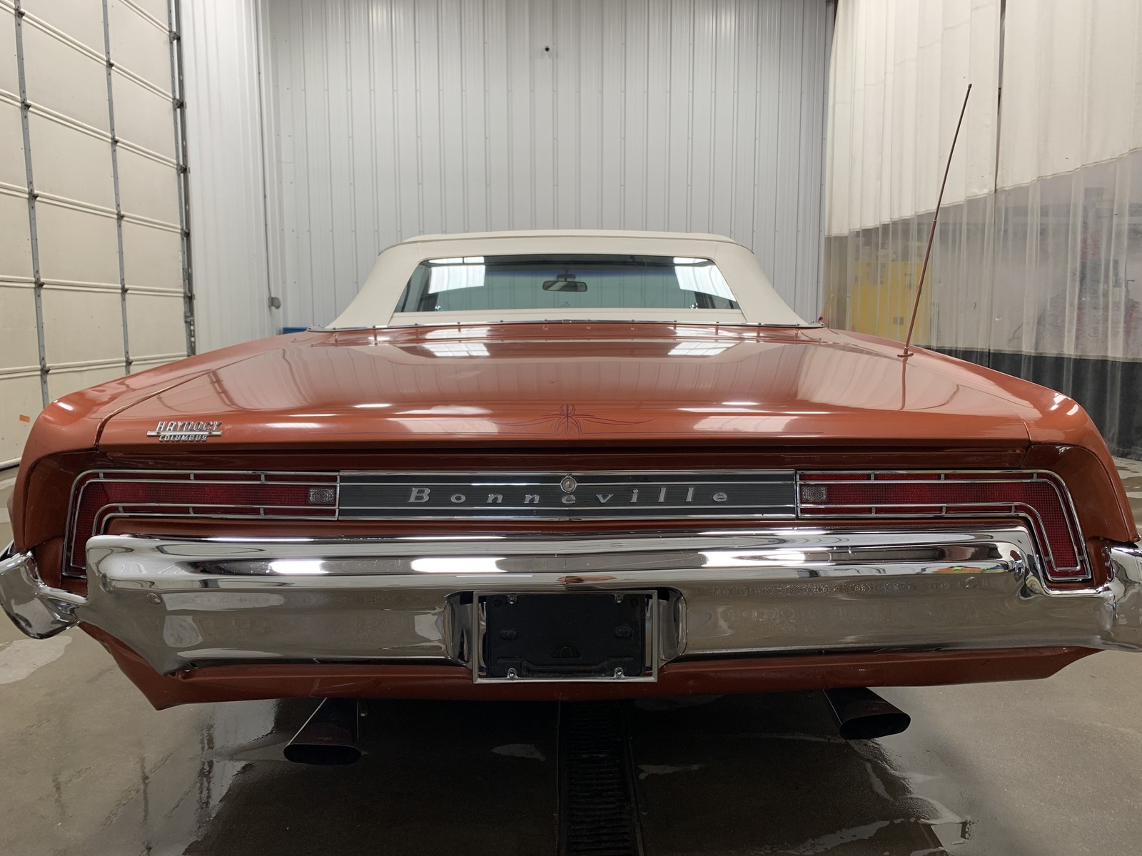 Pontiac-Bonneville-1968-17