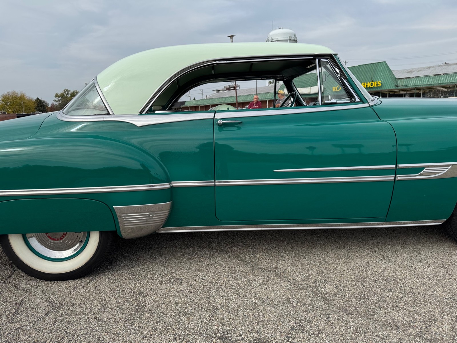 Pontiac-Catalina-1952-2-DOOR-11