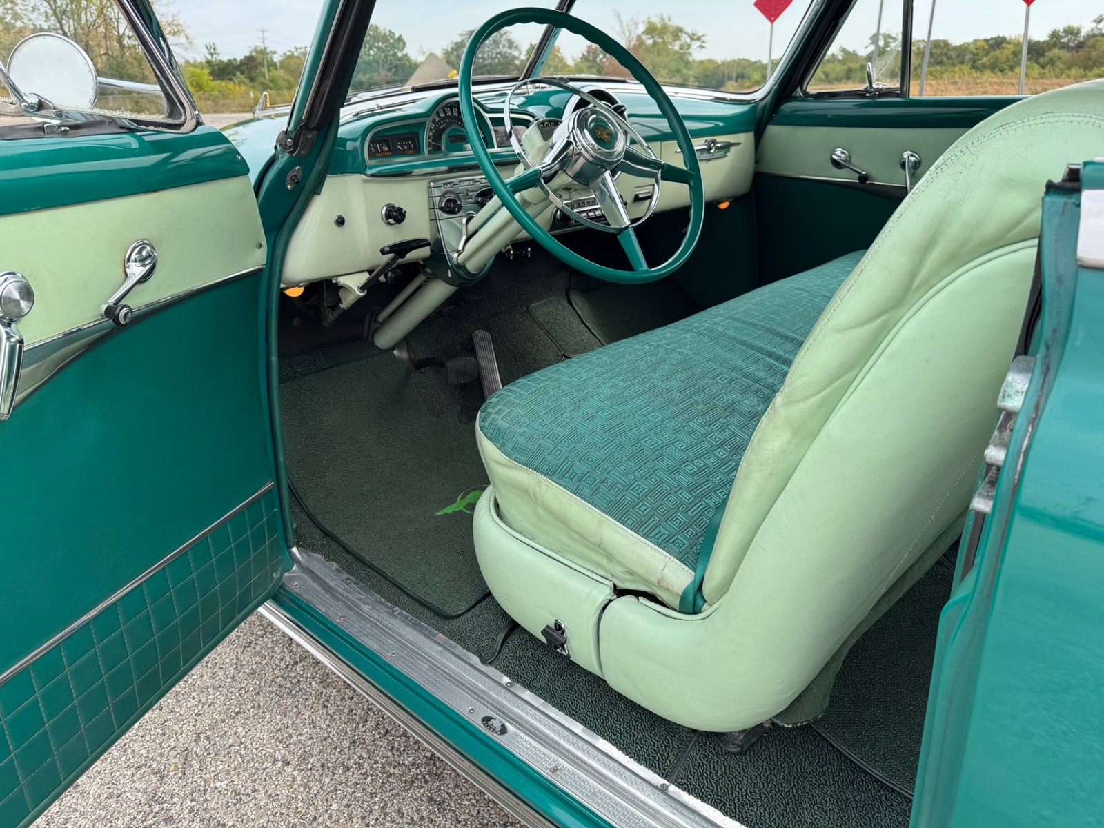 Pontiac-Catalina-1952-2-DOOR-20