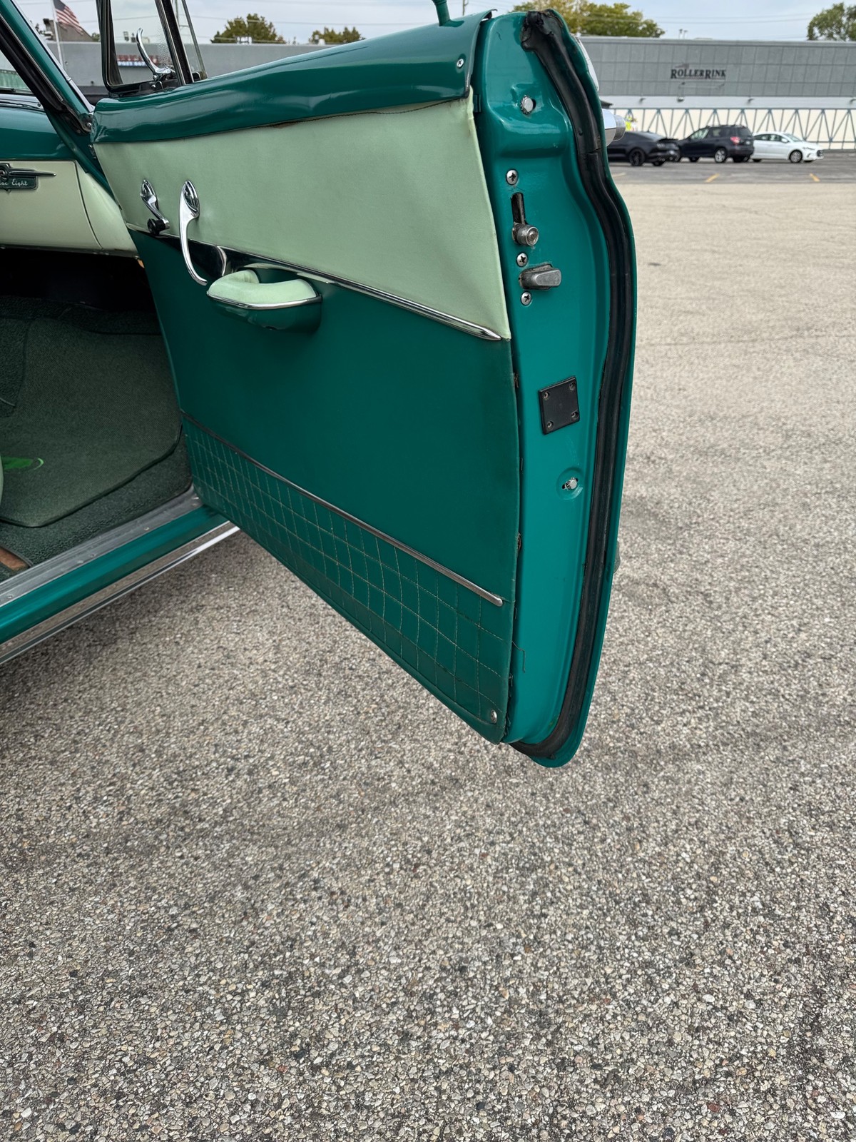 Pontiac-Catalina-1952-2-DOOR-26