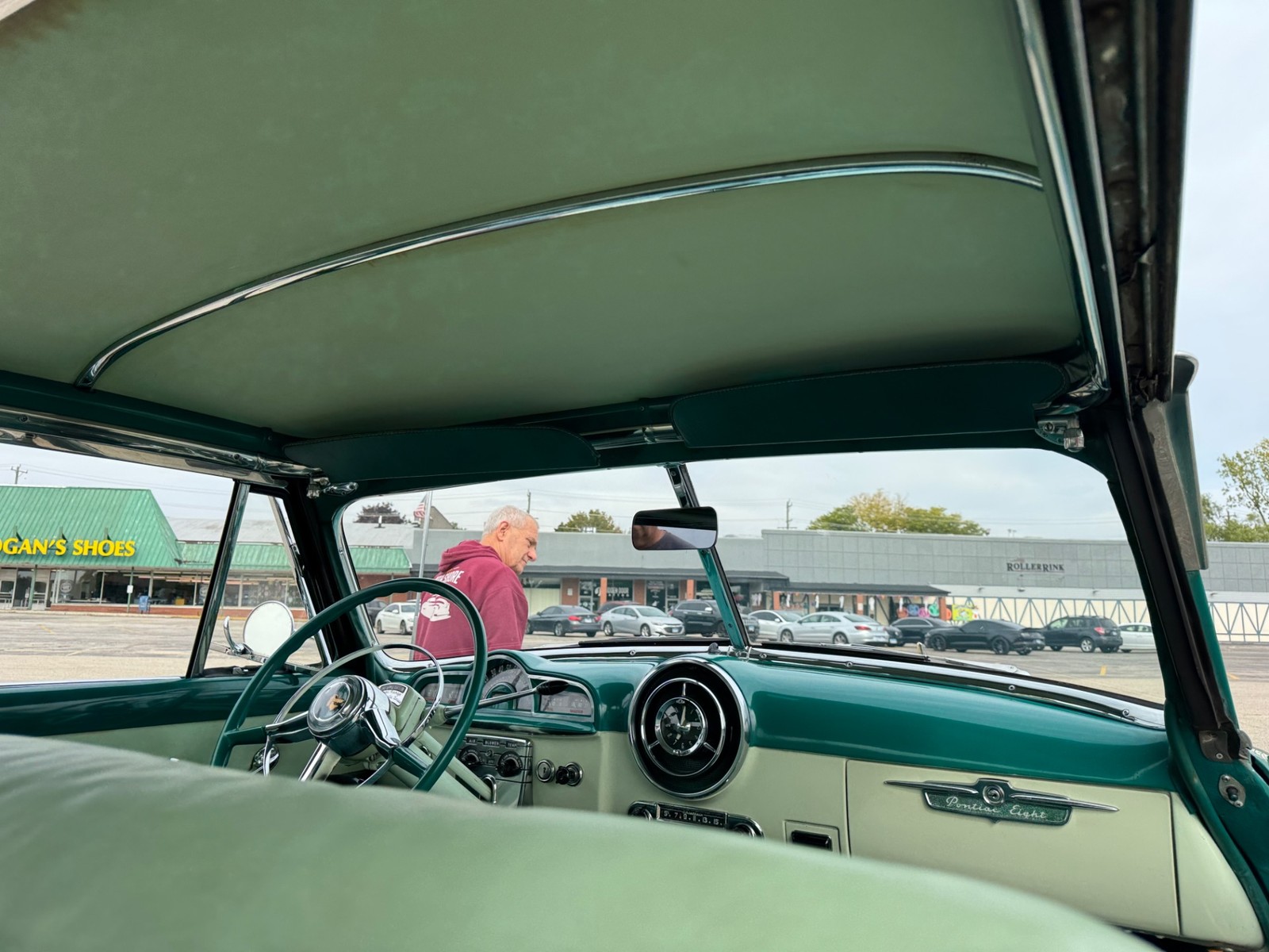 Pontiac-Catalina-1952-2-DOOR-29