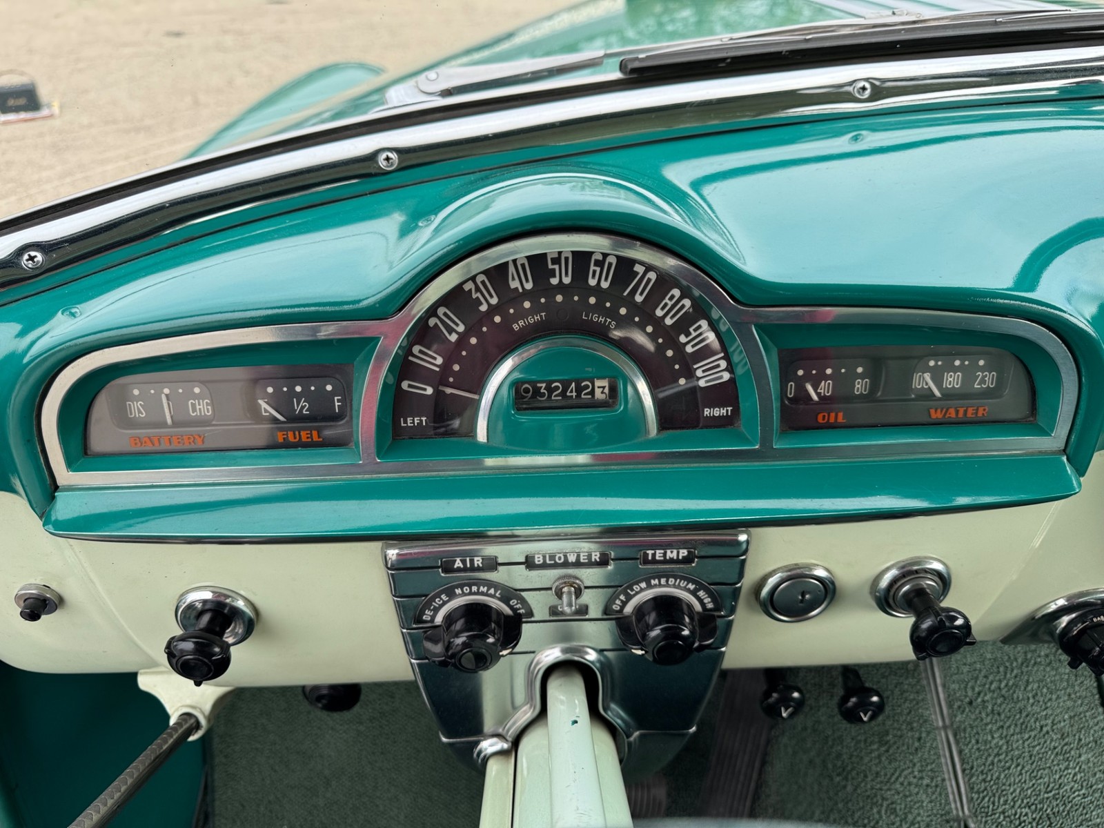 Pontiac-Catalina-1952-2-DOOR-34