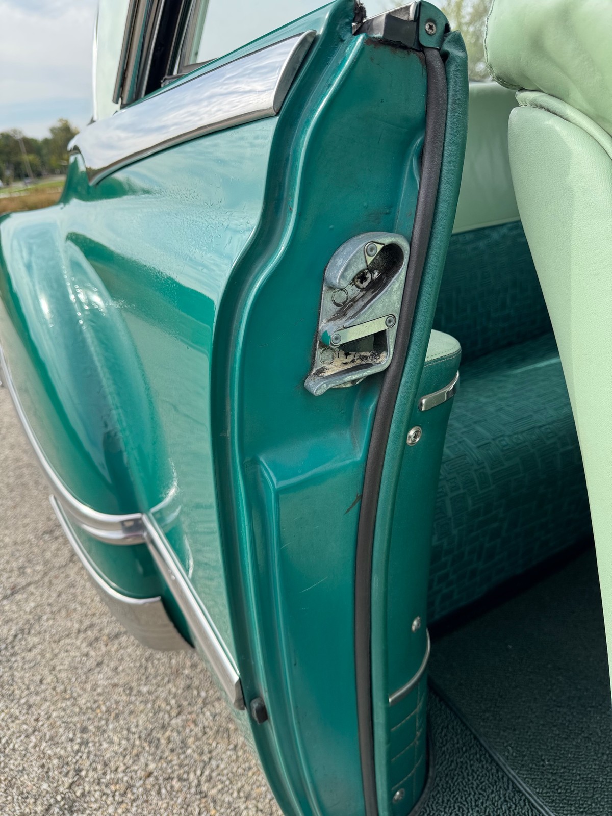 Pontiac-Catalina-1952-2-DOOR-38