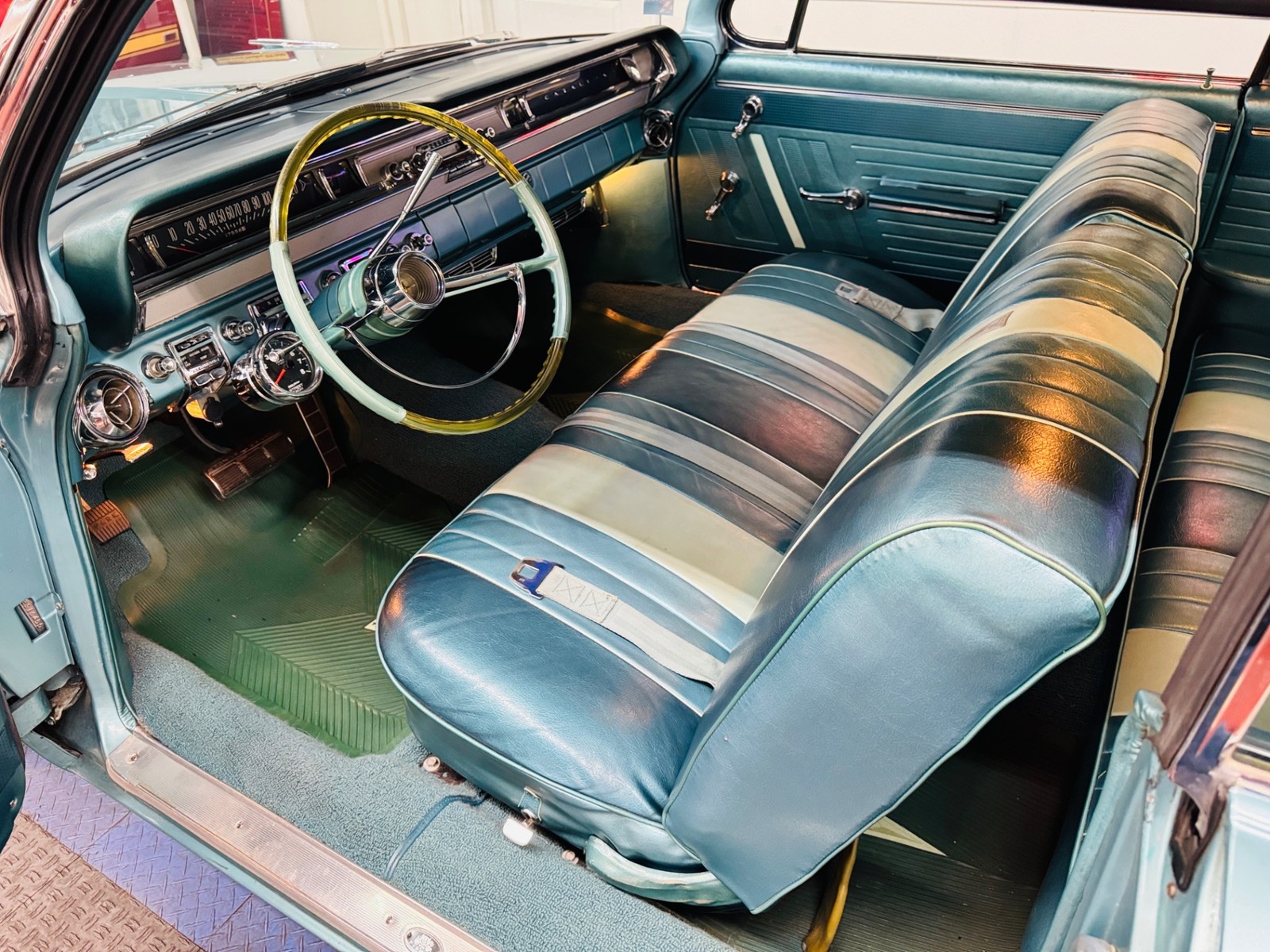 Pontiac-Catalina-1962-2-Door-17