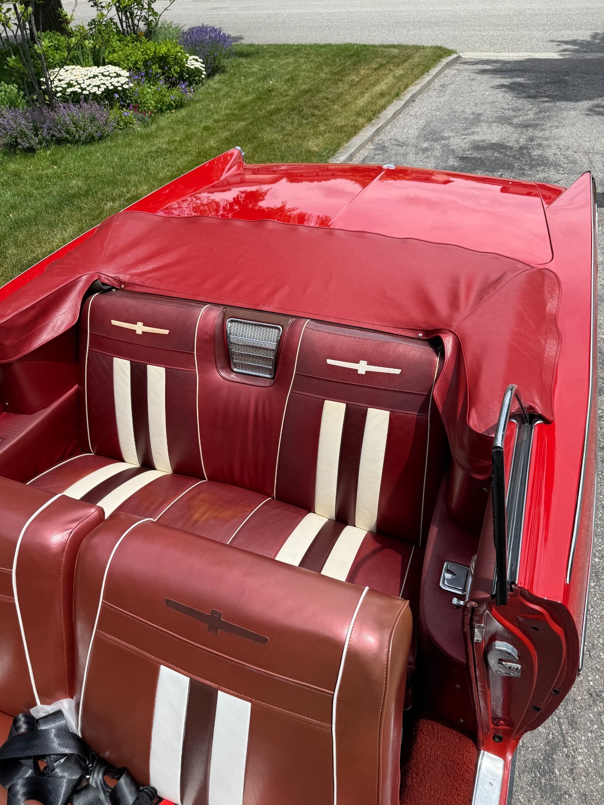 Pontiac-Catalina-1963-Convertible-3