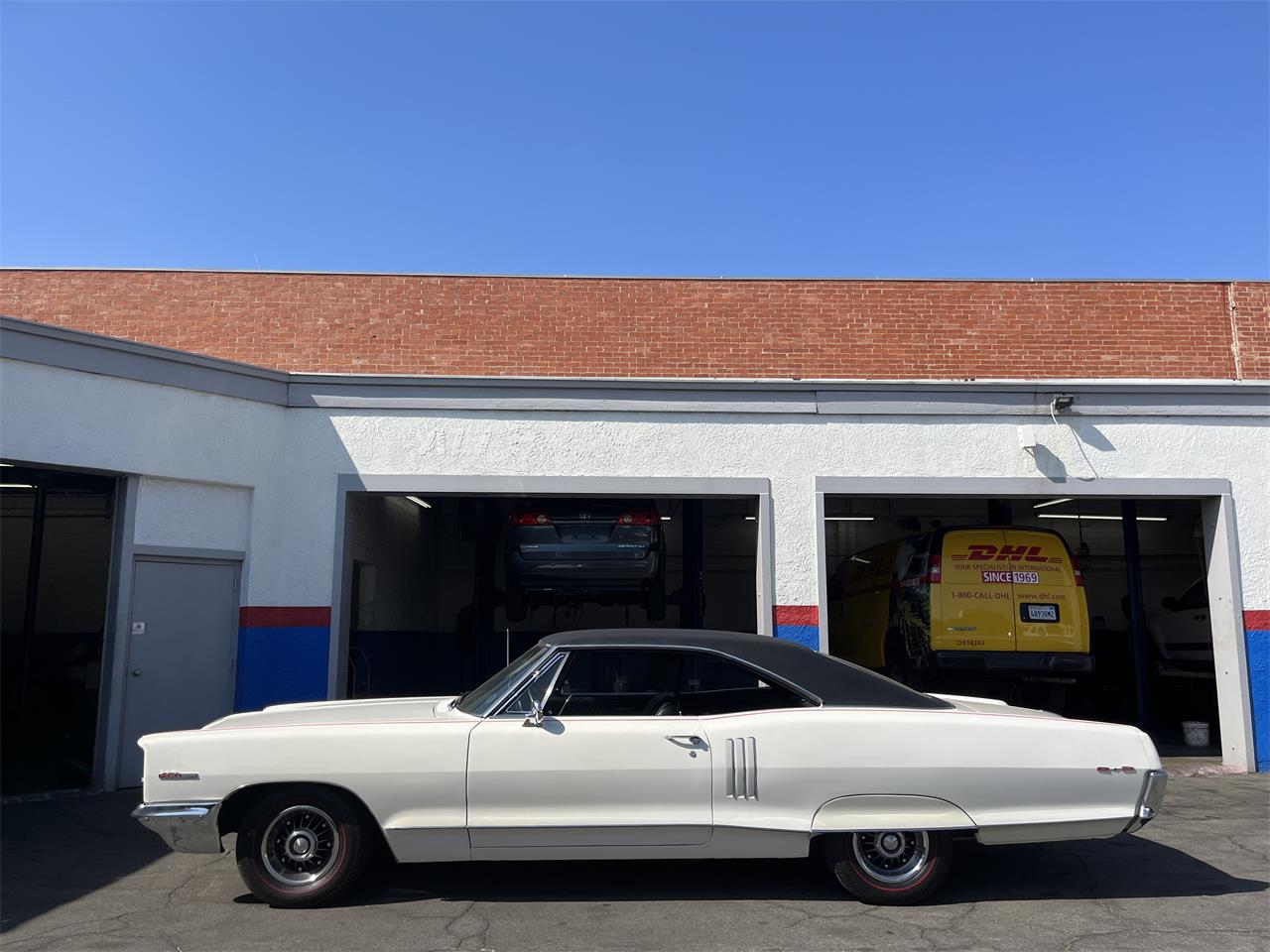 Pontiac-Catalina-1966-white-black-23