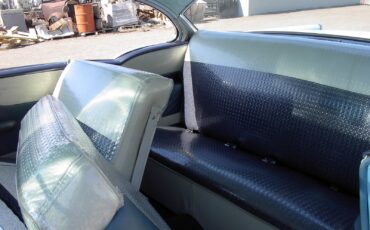 Pontiac-Chieftan-1957-11