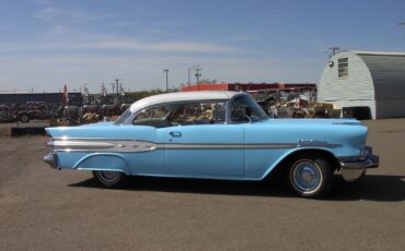 Pontiac-Chieftan-1957-15