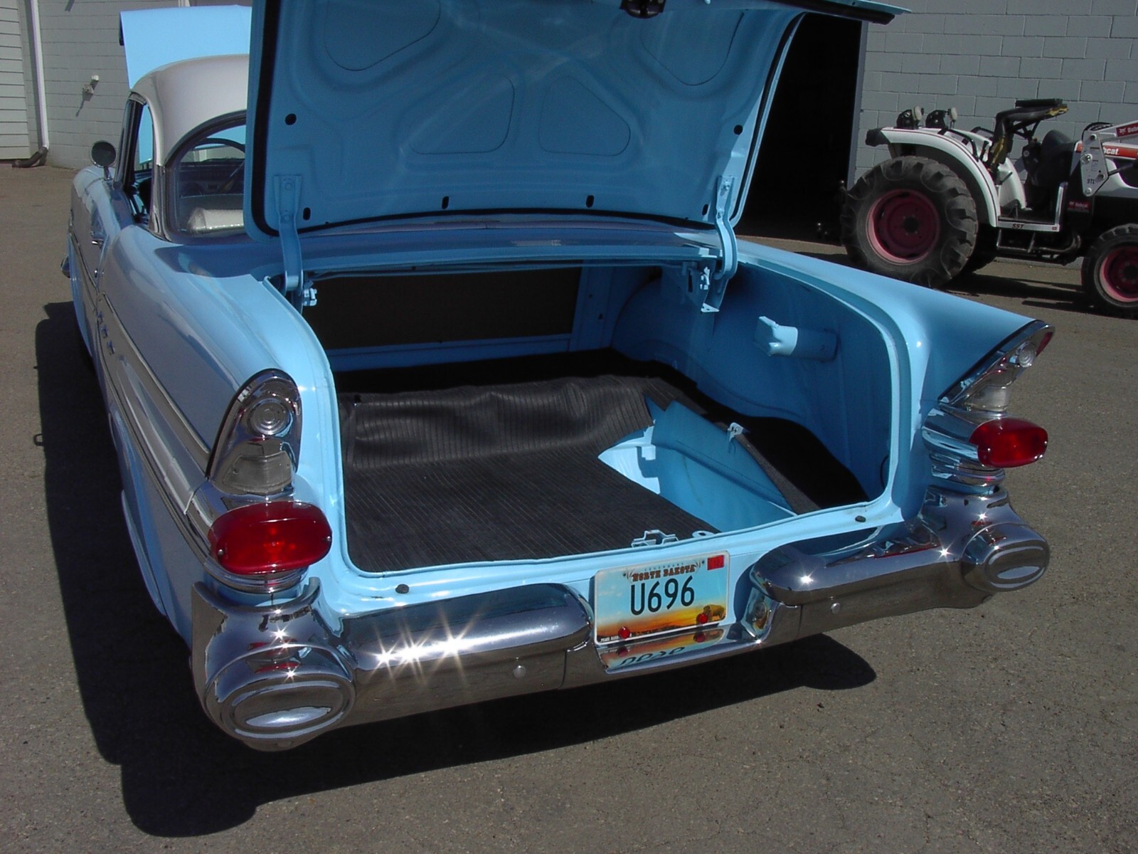 Pontiac-Chieftan-1957-19