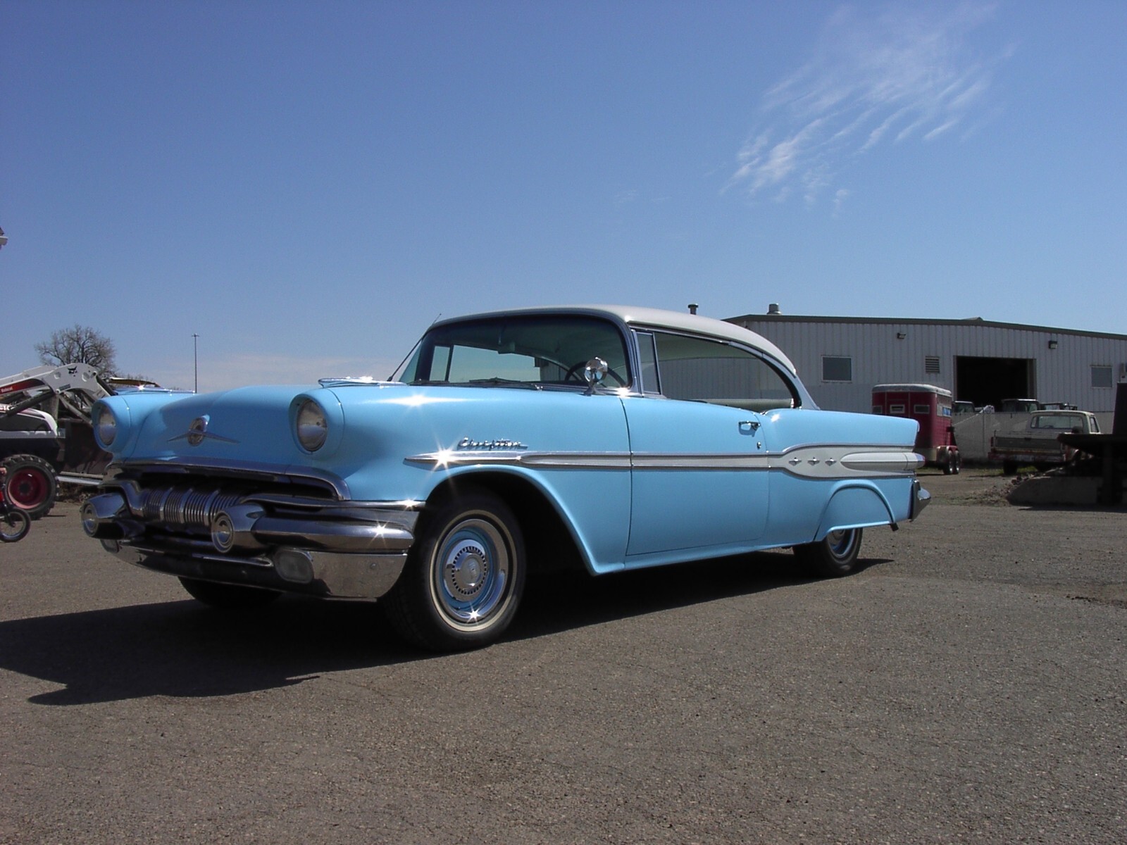 Pontiac-Chieftan-1957-3