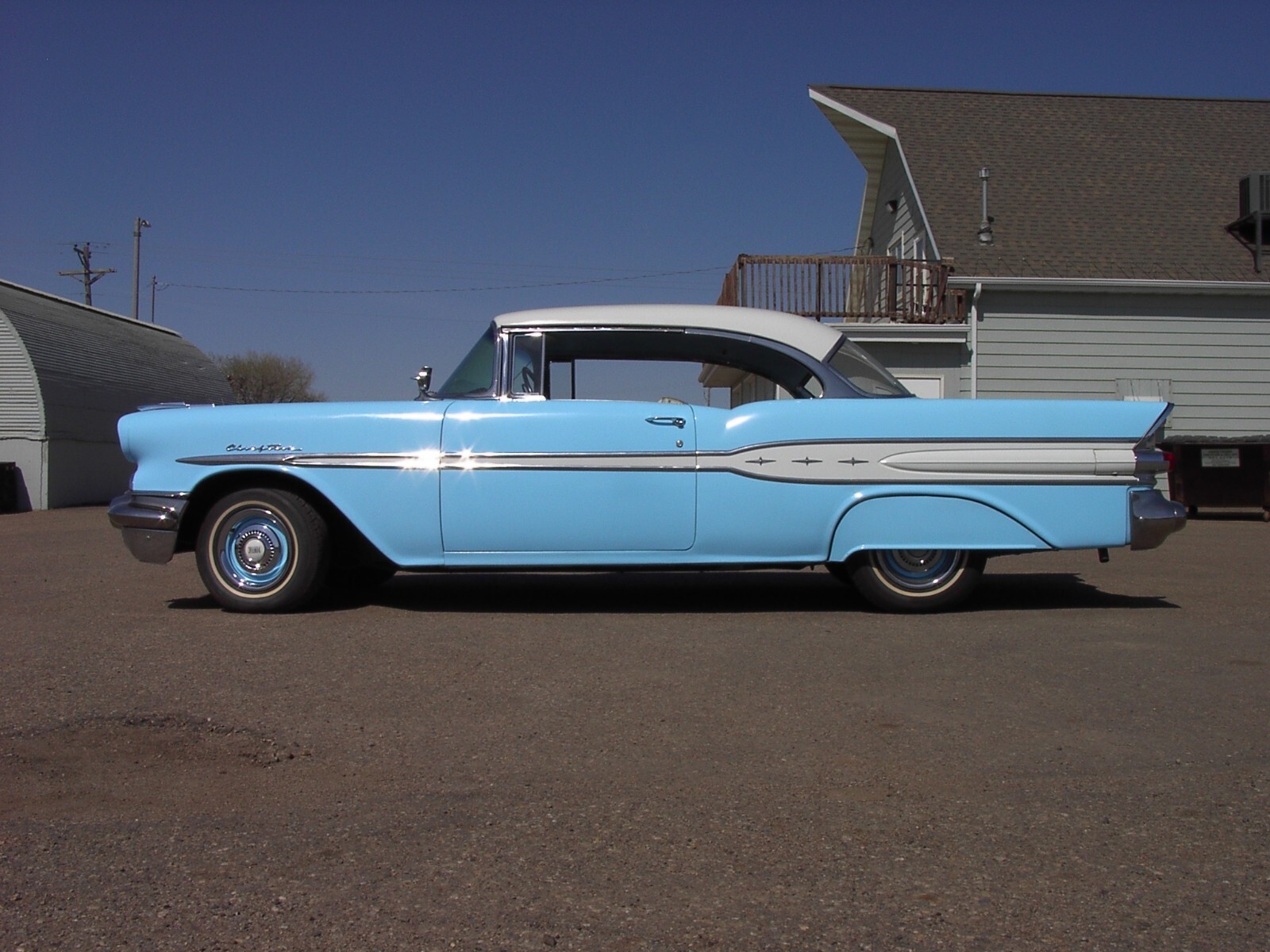 Pontiac-Chieftan-1957-5