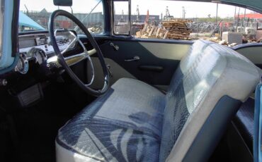 Pontiac-Chieftan-1957-9