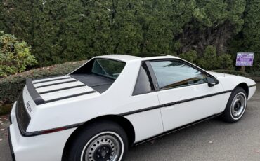 Pontiac-Fiero-1984-10