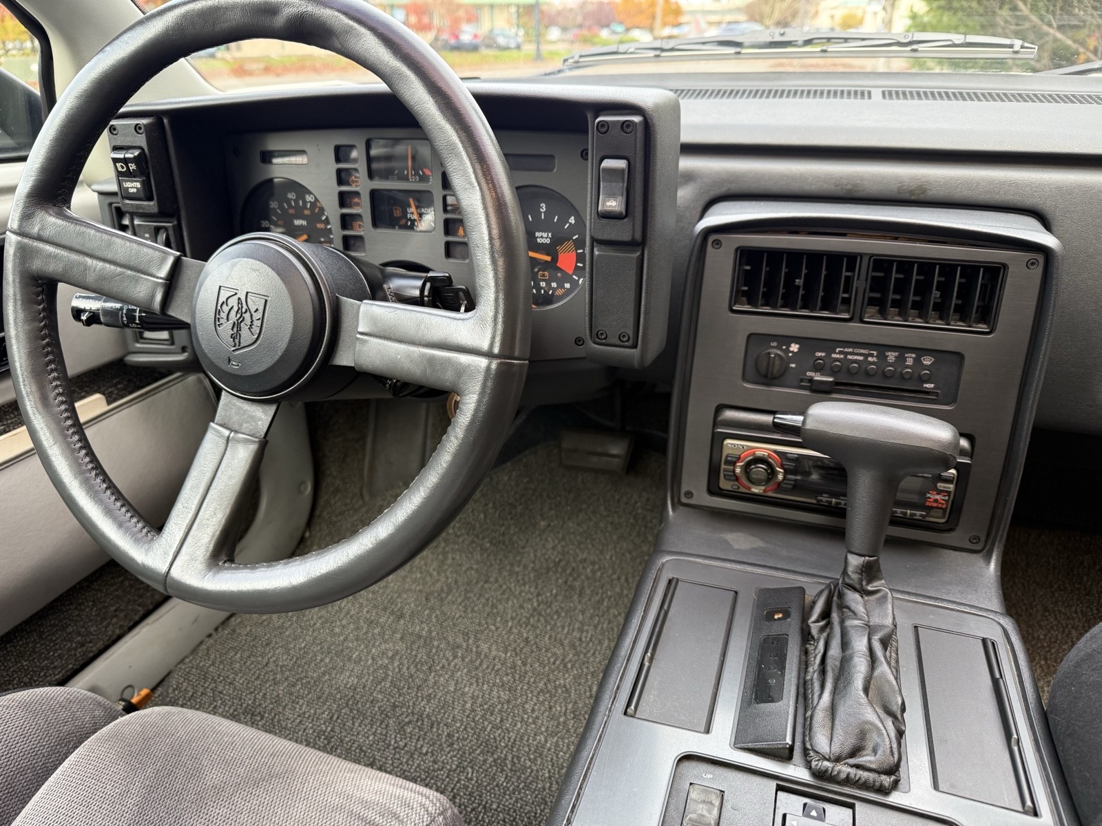 Pontiac-Fiero-1984-19