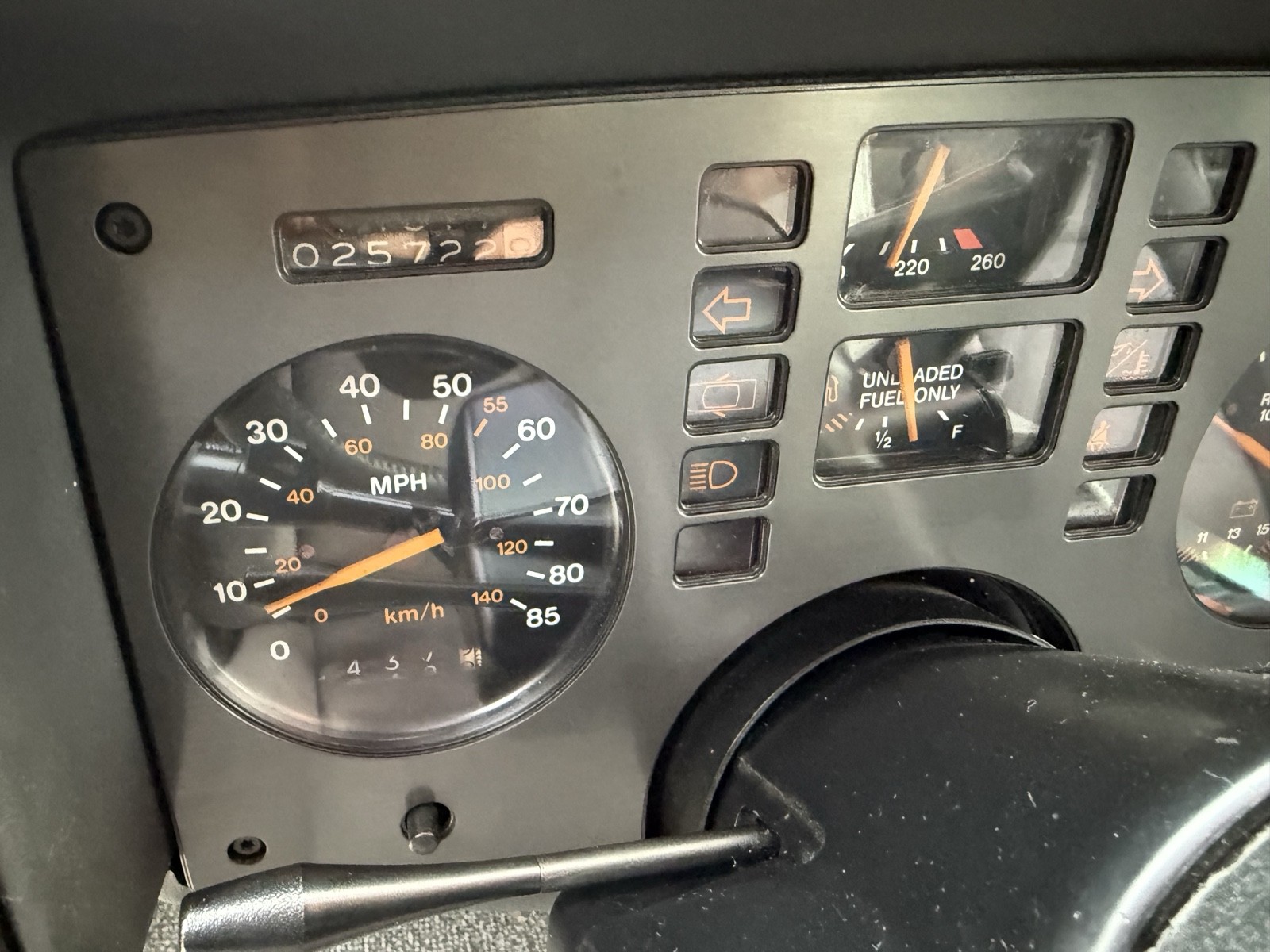 Pontiac-Fiero-1984-21