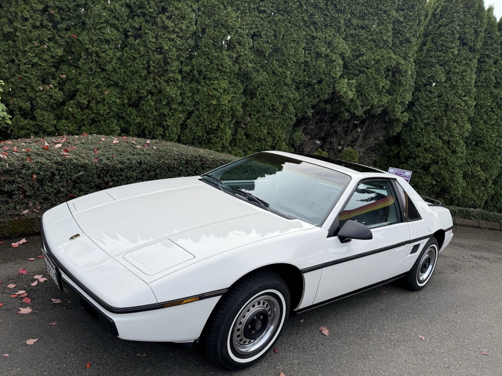 Pontiac-Fiero-1984-8