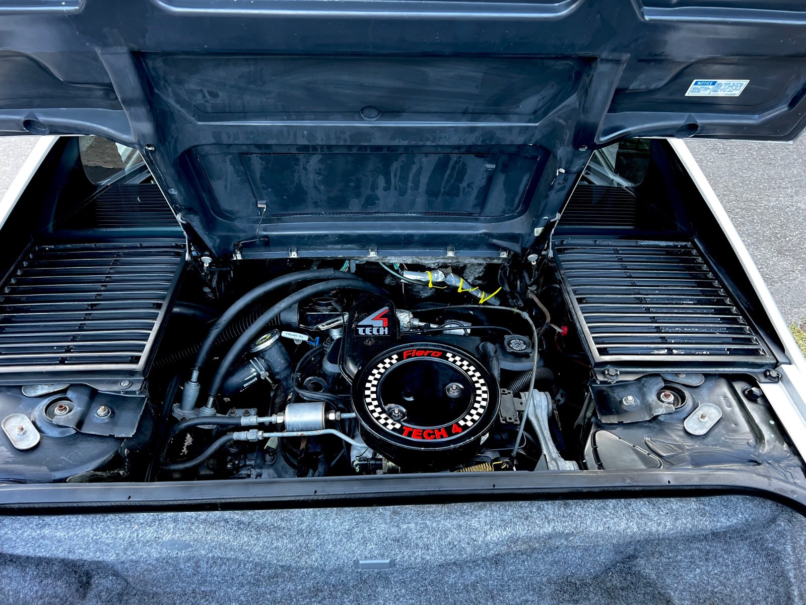 Pontiac-Fiero-1986-Coupe-16