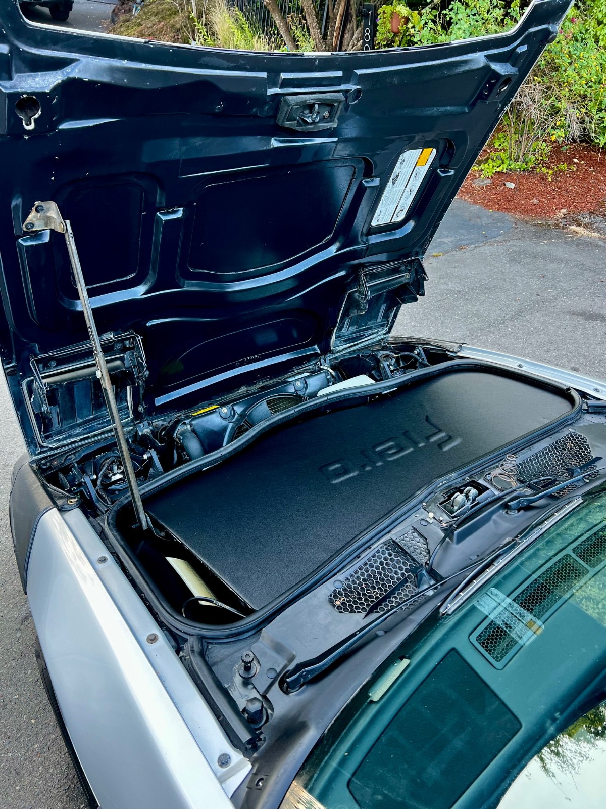 Pontiac-Fiero-1986-Coupe-8
