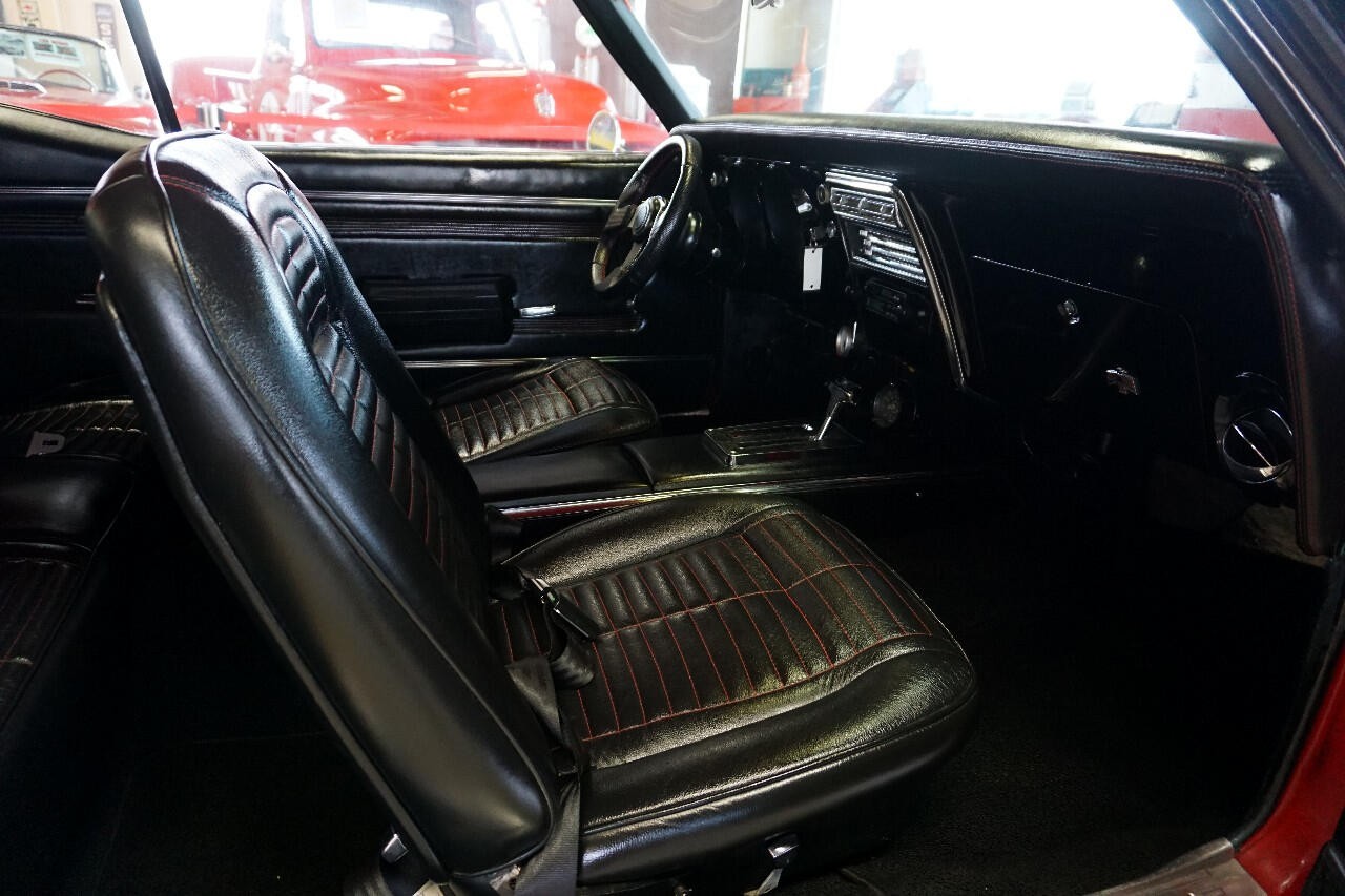 Pontiac-Firebird-1968-Classic-Car-23