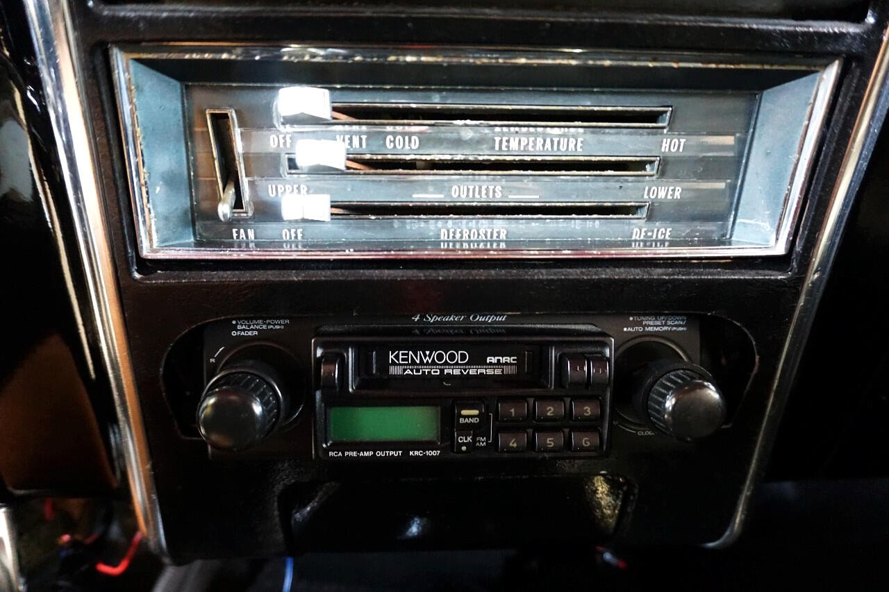 Pontiac-Firebird-1968-Classic-Car-27