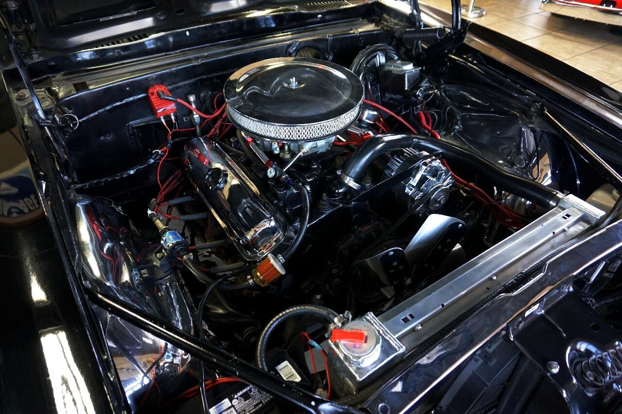 Pontiac-Firebird-1968-Classic-Car-30