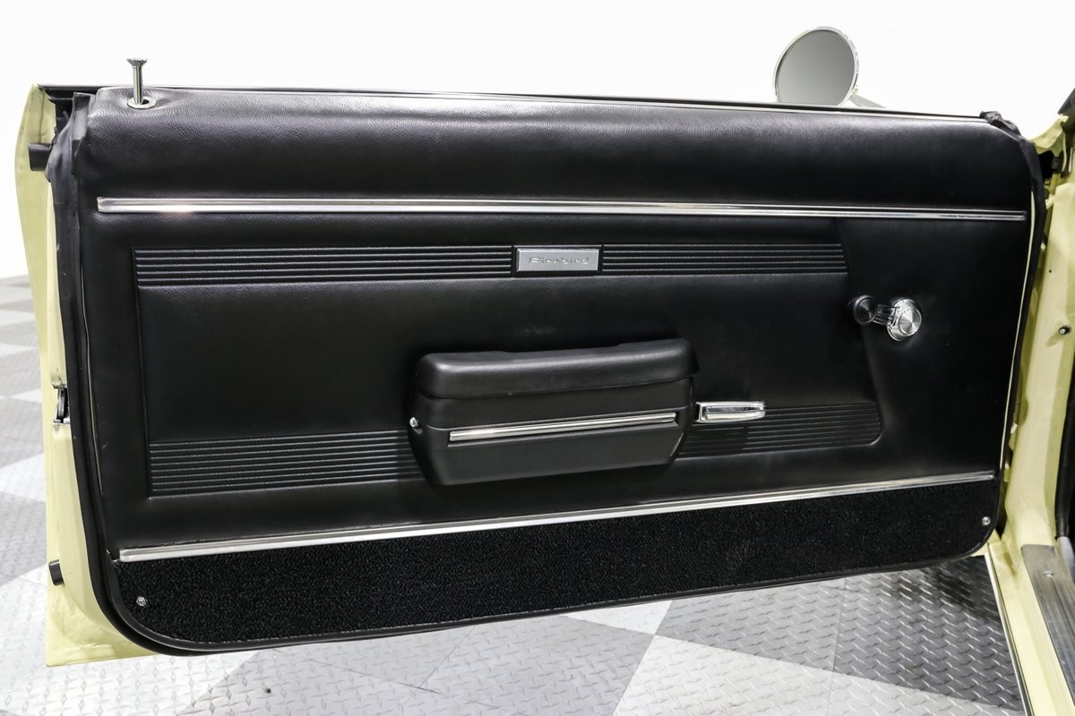 Pontiac-Firebird-1968-Convertible-17