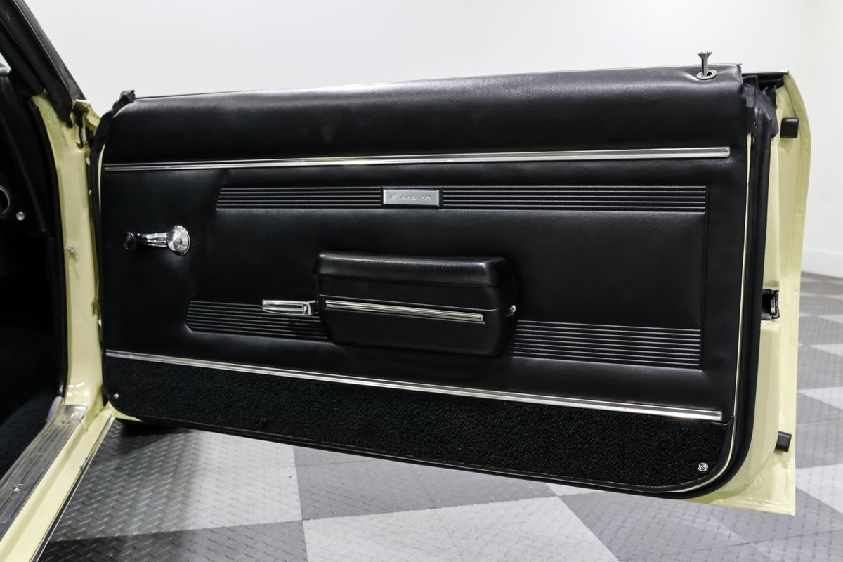 Pontiac-Firebird-1968-Convertible-21