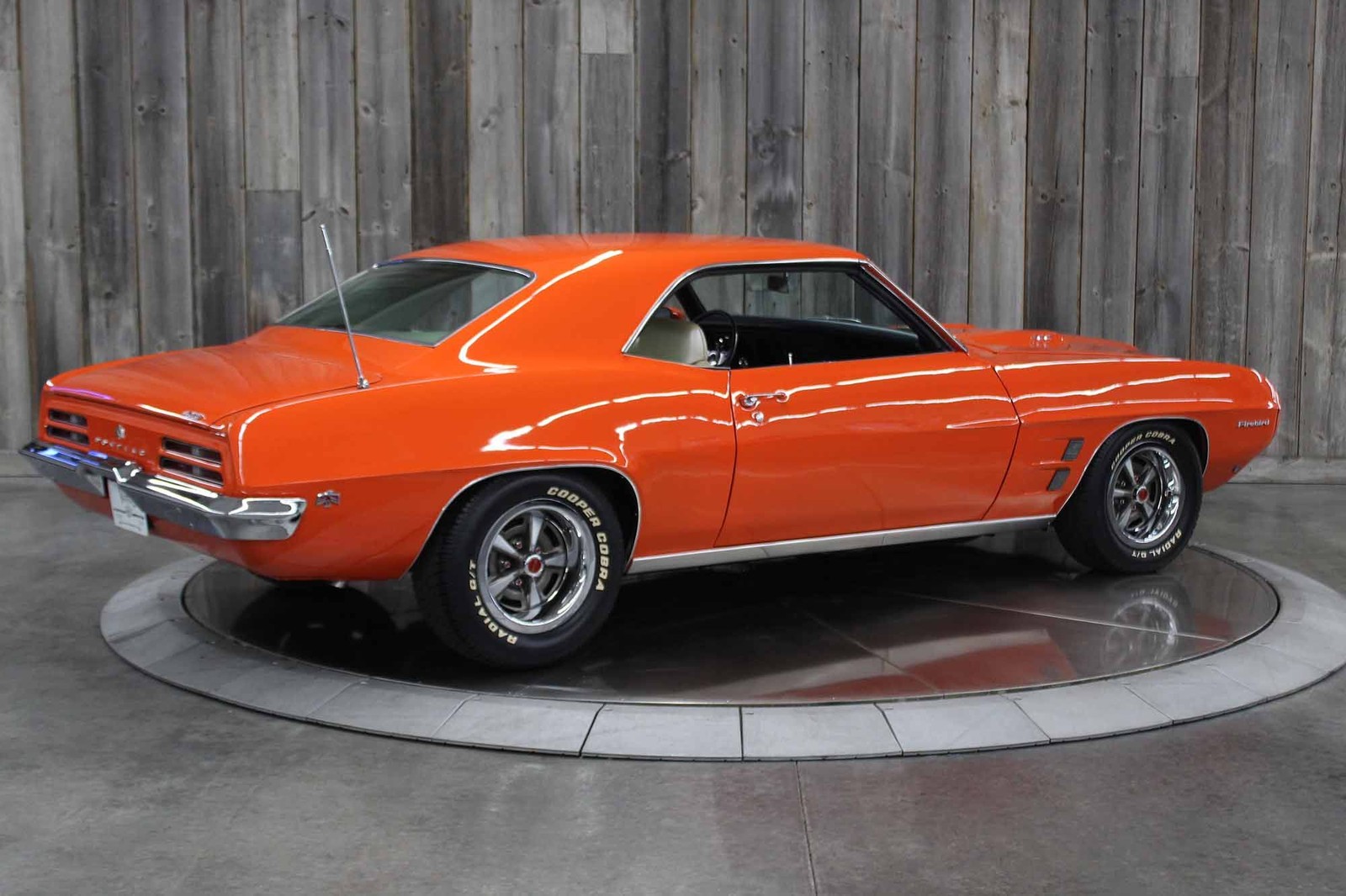 Pontiac-Firebird-1969-3